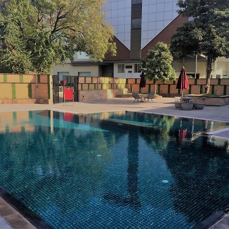 Hotel The Fern Residency Udaipur Esterno foto