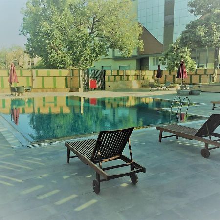 Hotel The Fern Residency Udaipur Esterno foto