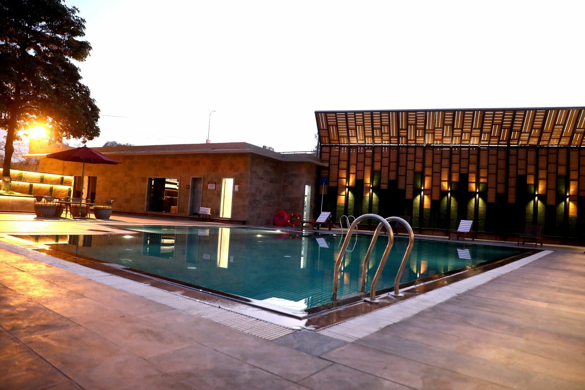 Hotel The Fern Residency Udaipur Esterno foto