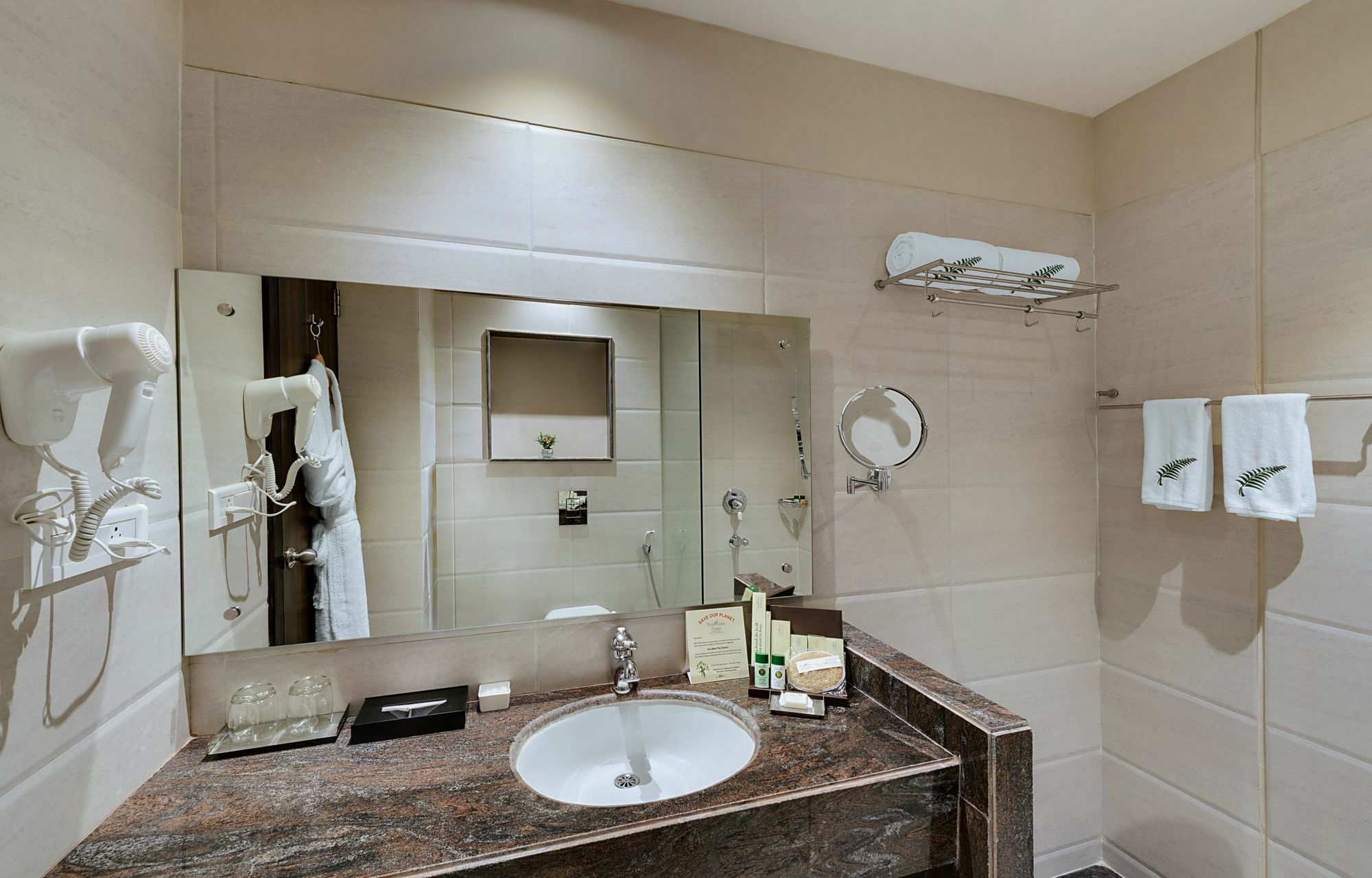 Hotel The Fern Residency Udaipur Esterno foto